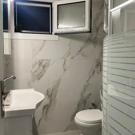 Aggelikas Apartament