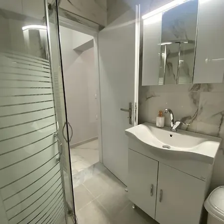 Apartament Aggelikas *